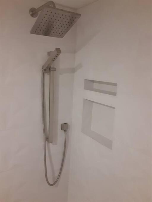 River Delight,Studio109, Beach & Pool Steps Away + Wifi 러스킨 외부 사진